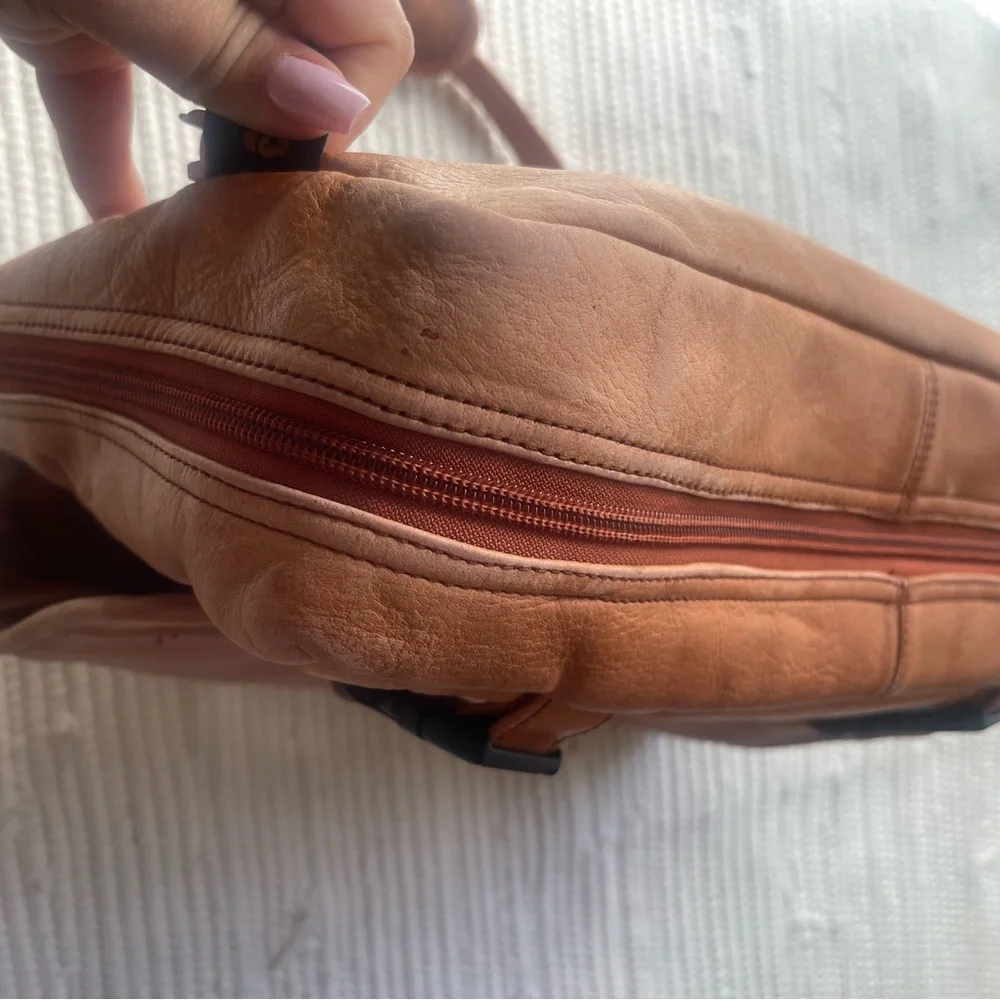 Canyon Outback Leather Co. Messenger Bag Expandable